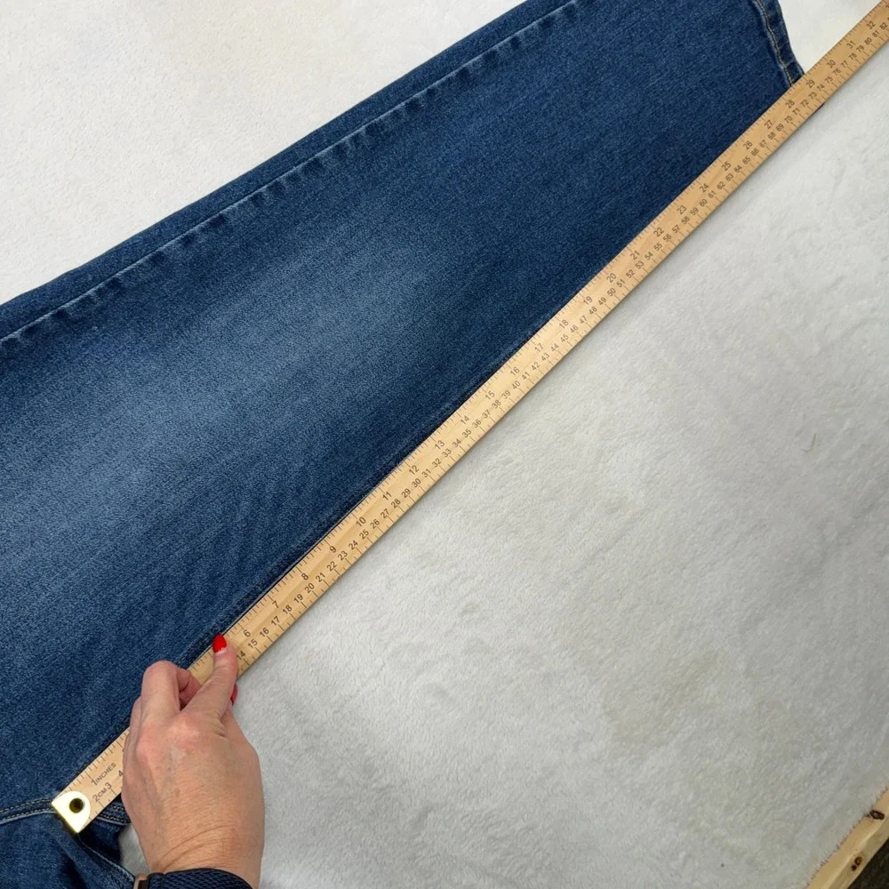Time and Tru 16 Straight Leg Jeans Stretch Medium Wash Blue Flattering Classic
